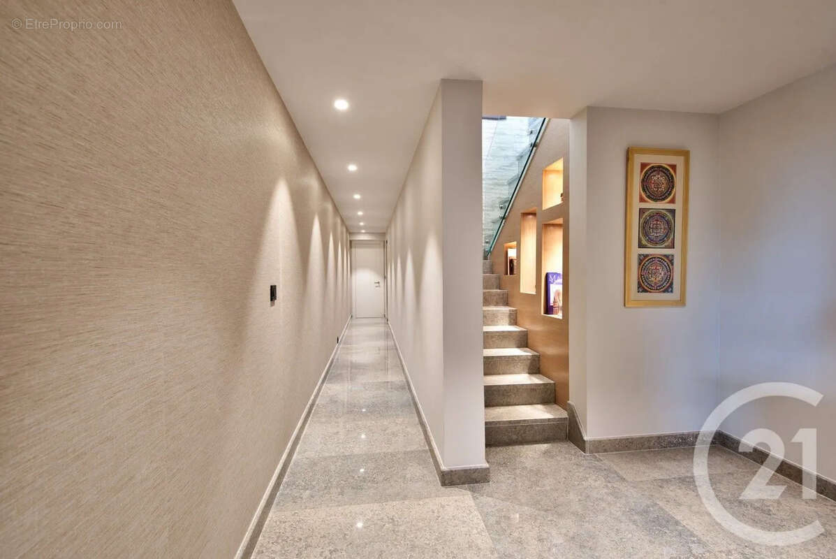 Maison à EZE