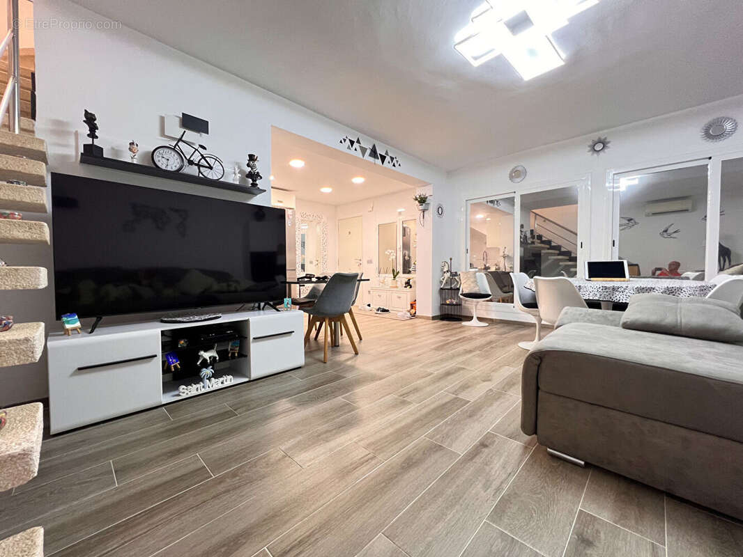 Appartement à BEAULIEU