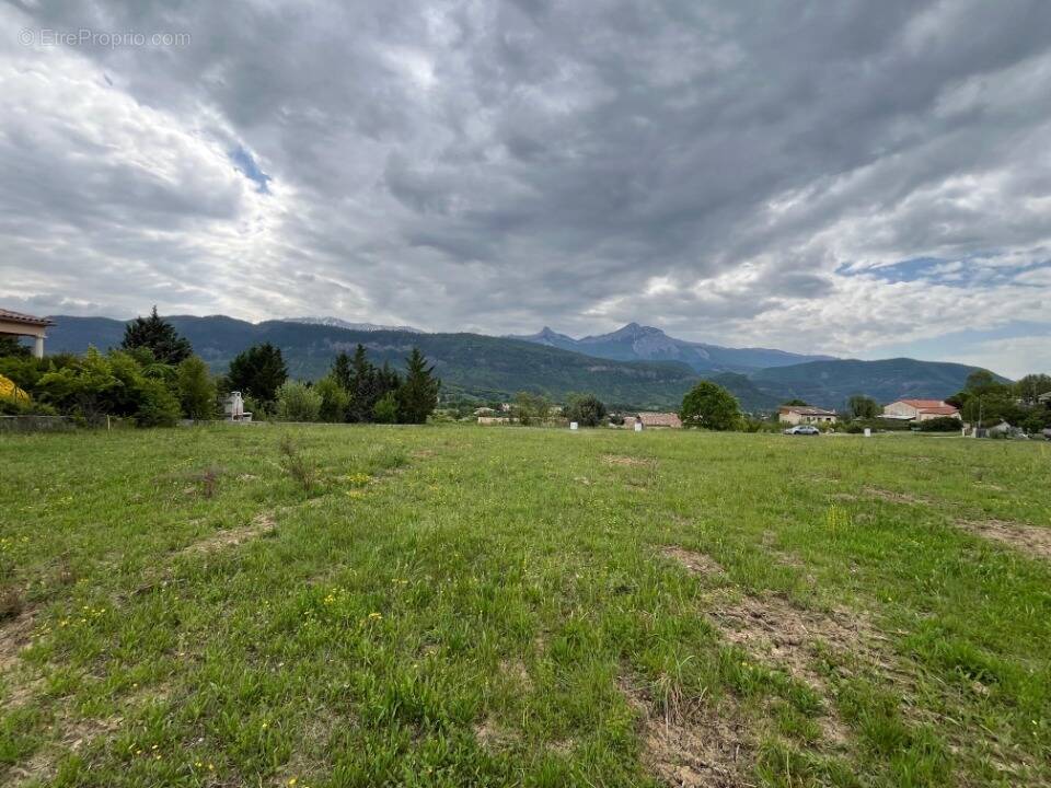 Terrain à LE BRUSQUET