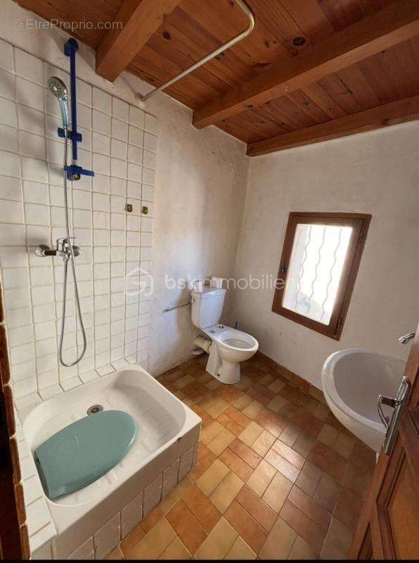 Maison à SIMIANE-COLLONGUE