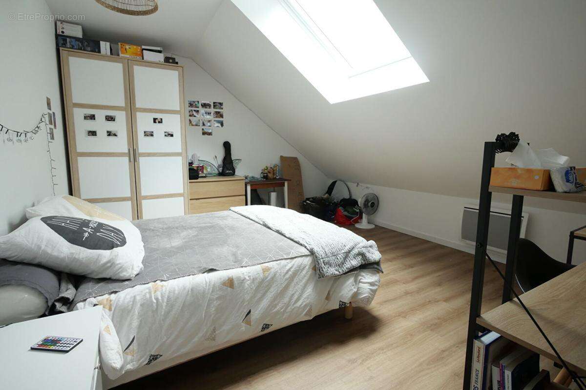 Ensemble immobilier de 366 m2, polyvalent et exceptionnel, jardin de 300 m2. Proche du centre d'Angers, ce bie - photo 10