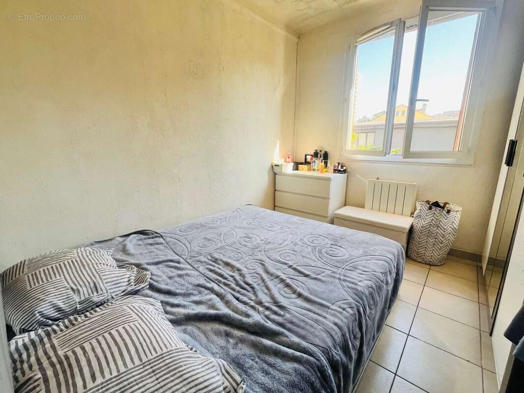 Appartement à MARSEILLE-14E