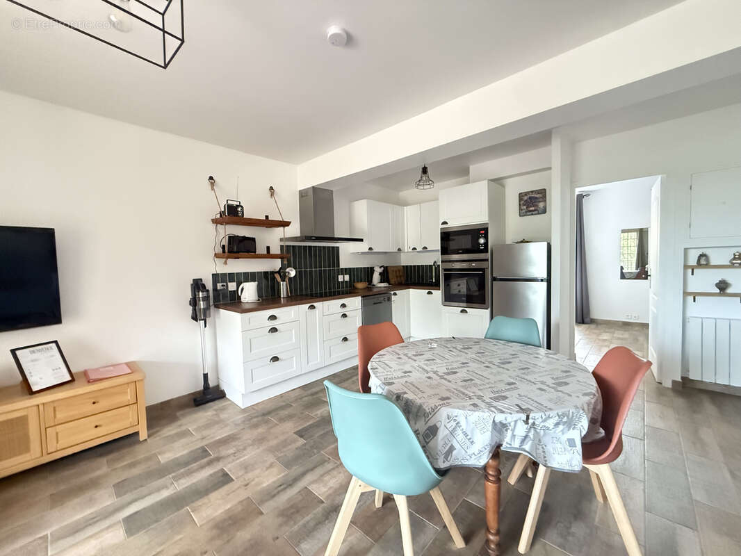 Appartement à SIX-FOURS-LES-PLAGES