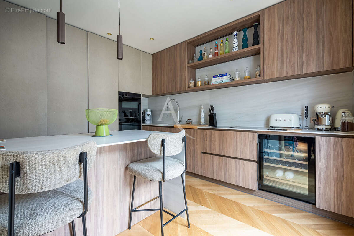 Appartement à PARIS-7E