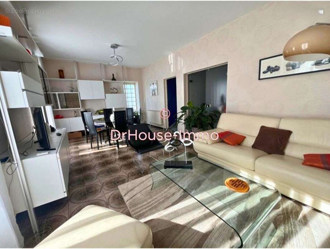 Maison à FLEURY-LES-AUBRAIS