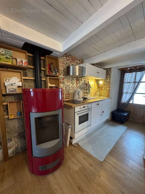 Maison à SAINT-JULIEN-CHAPTEUIL