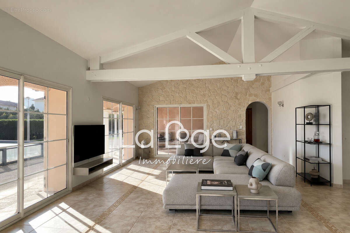 Maison 170 m² à Lardier-Et-Valenca  - photo 9