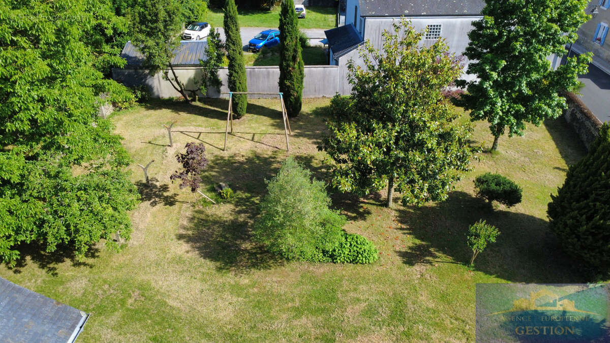 Maison à ESPOEY