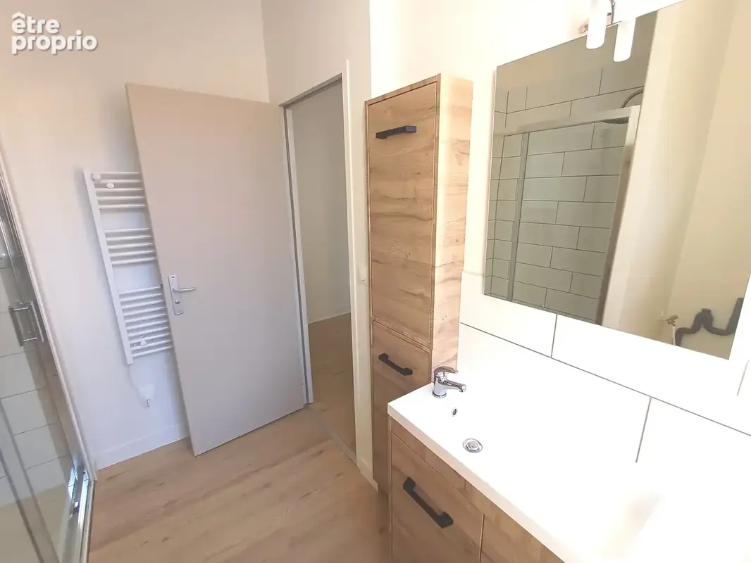 Très Bel Appartement entièrement rénové avec Vue Dégagée Centre ville de Dieppe - photo 9