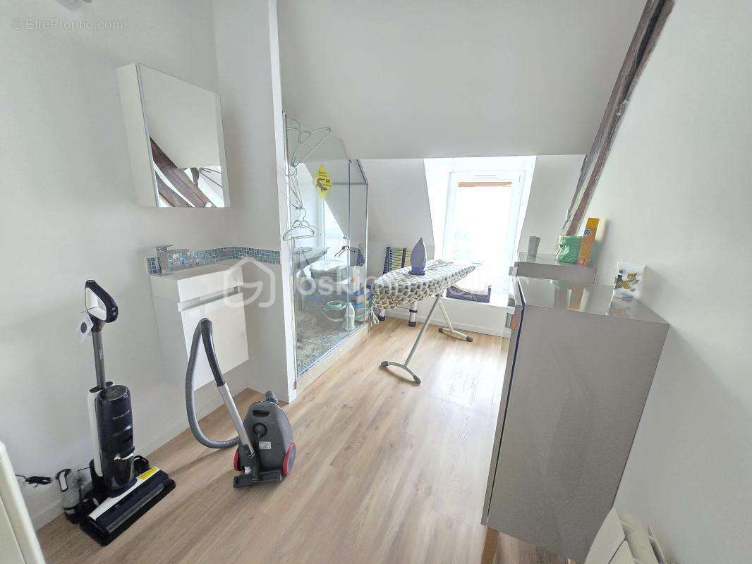 Maison à SAINT-MARTIN-DES-CHAMPS