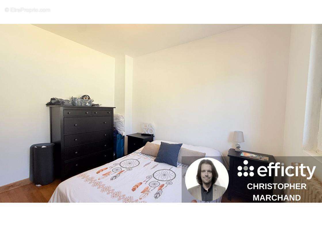 Maison à MONTREAL-LA-CLUSE