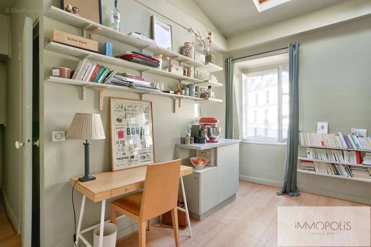Appartement à PARIS-18E