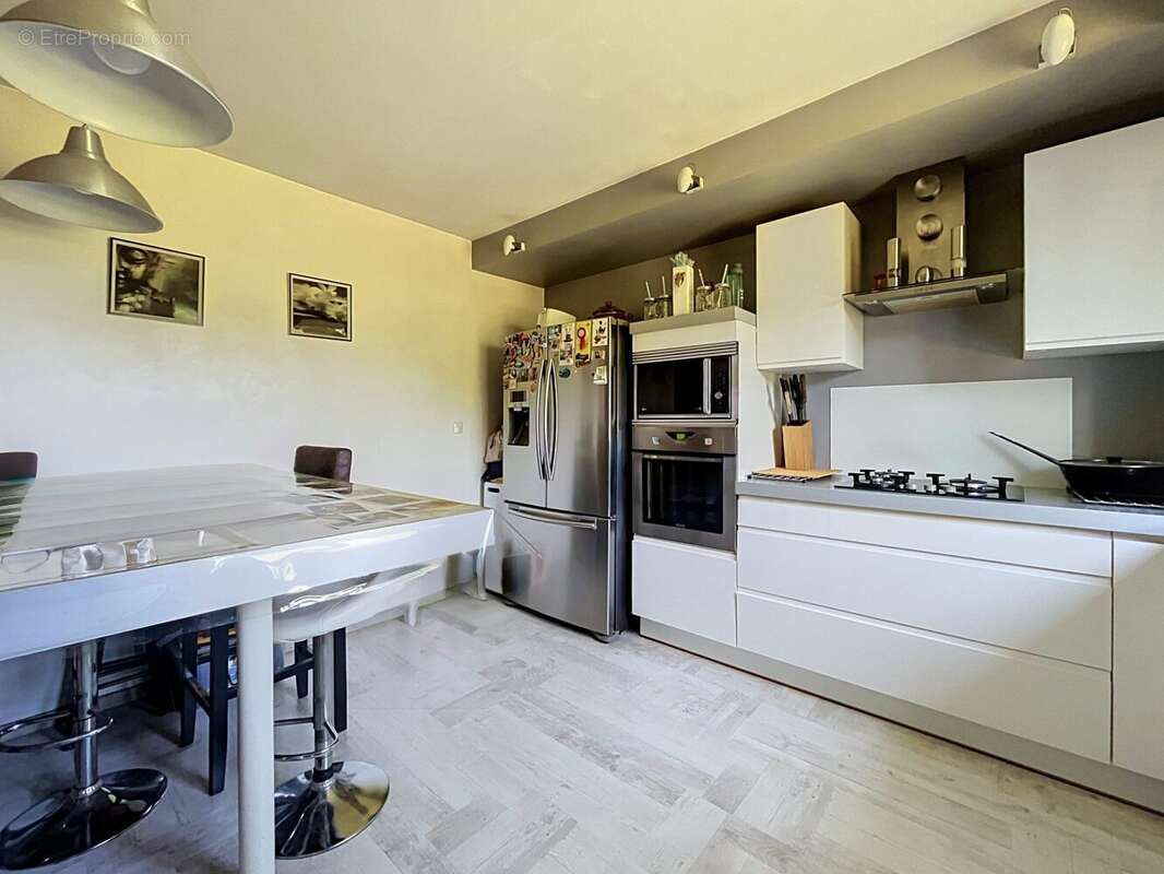 Maison 189 m² à Saint-Romans  - photo 5
