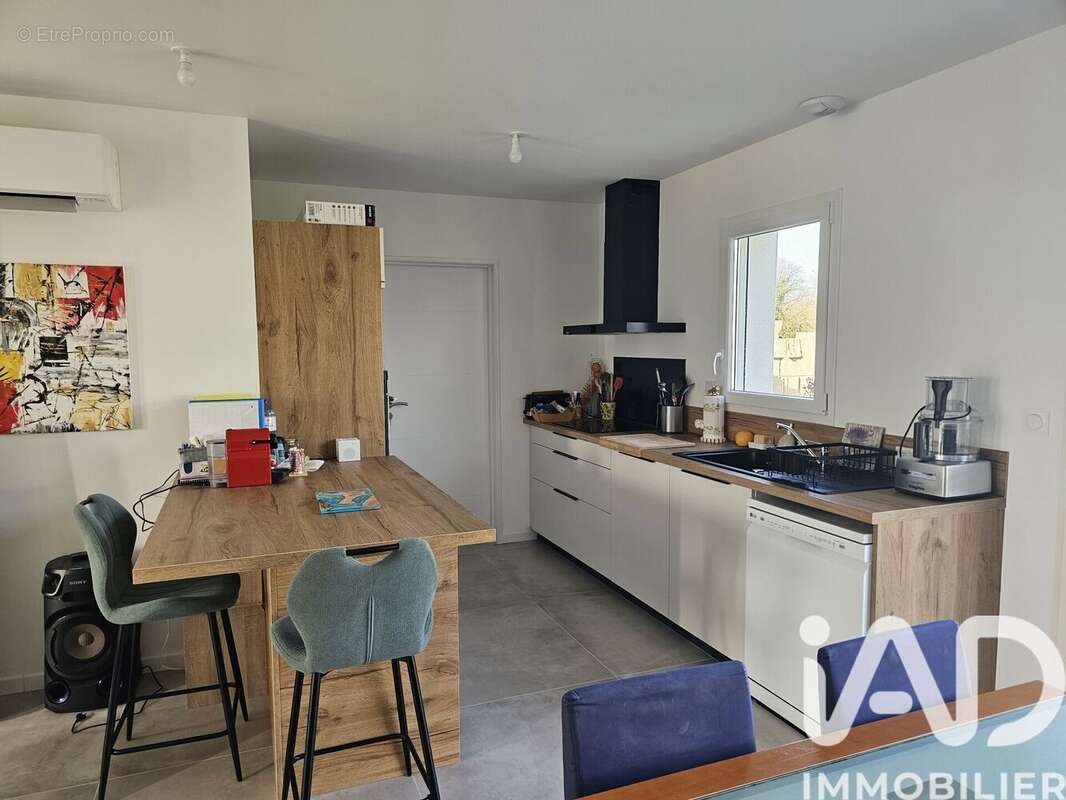 Maison 81 m² à La Clisse  - photo 4