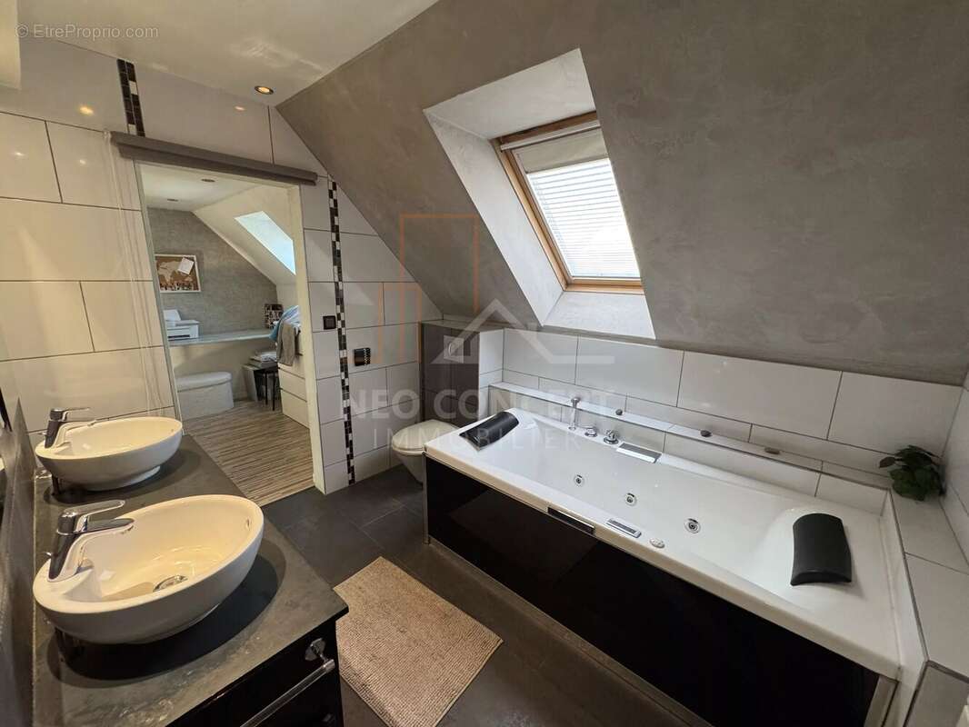 Maison à ROPPENHEIM