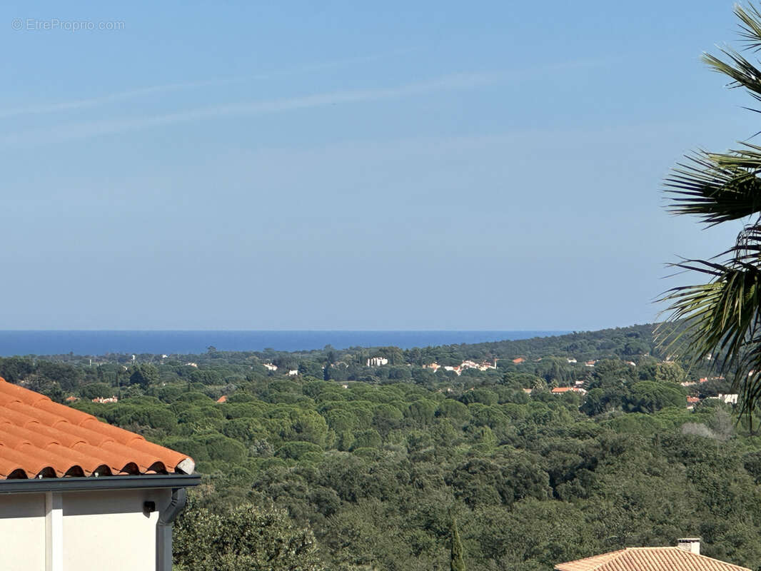 Maison à VILLELONGUE-DELS-MONTS