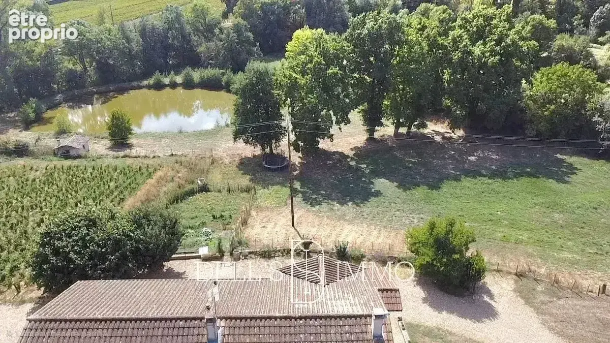 6 chambres, dépendances et grand terrain - photo 2