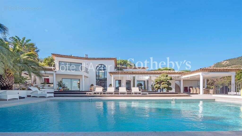 Grimaud Maison contemporaine avec piscine et vue mer - Domaine de Beauvallon - photo 17