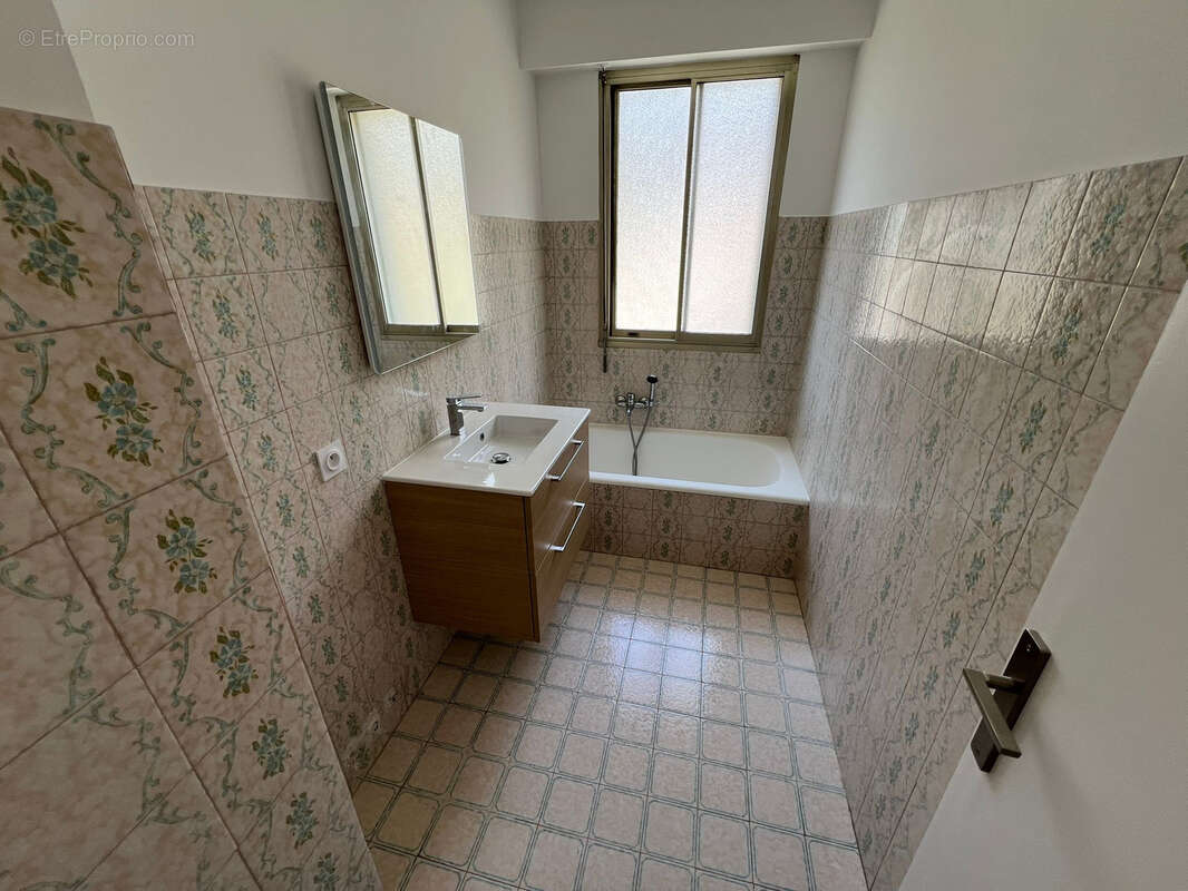 Appartement à BEAULIEU-SUR-MER