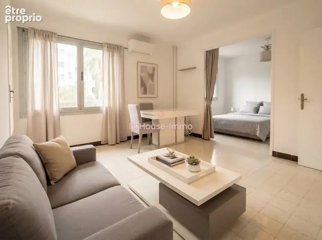 Appartement 4 pièces 70 m² à vendre à Hyeres (83400) - photo 2
