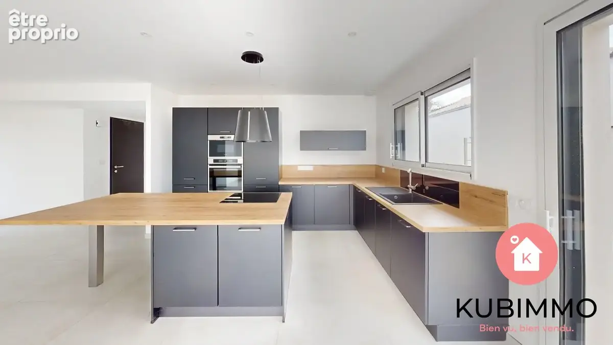 Maison 4 pièces 113 m² à vendre à Saint-Hilaire-La-Foret (85440) - photo 3