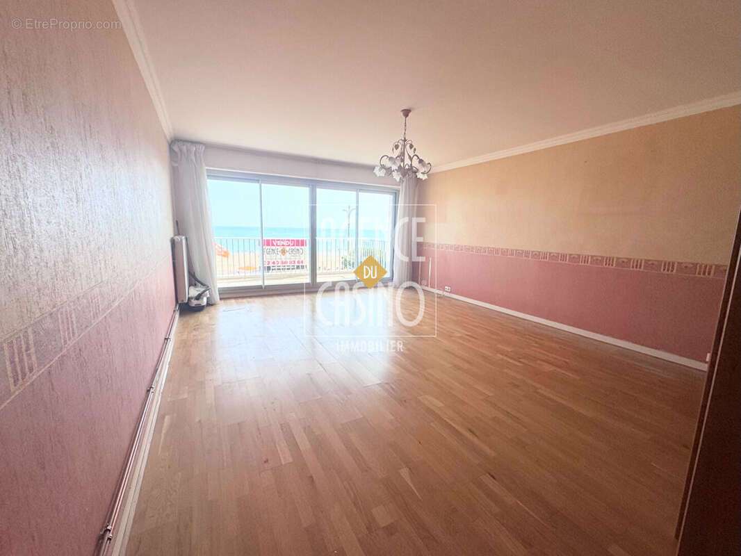 Appartement  2 pièce(s) Face mer 65.54 m2, Hotel de ville - photo 4