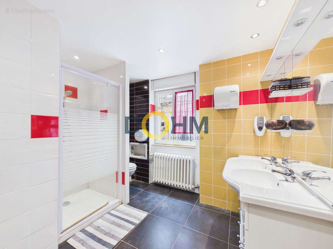 Ensemble immobilier, Bar, restauration, gîte, hebergementl, appartement. - photo 15