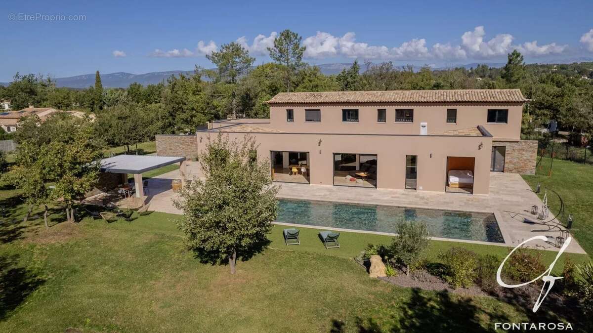 Maison à BAGNOLS-EN-FORET