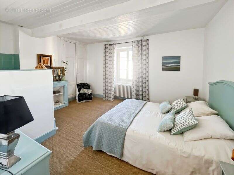 Maison de village rénovée avec jardin attenant - photo 10