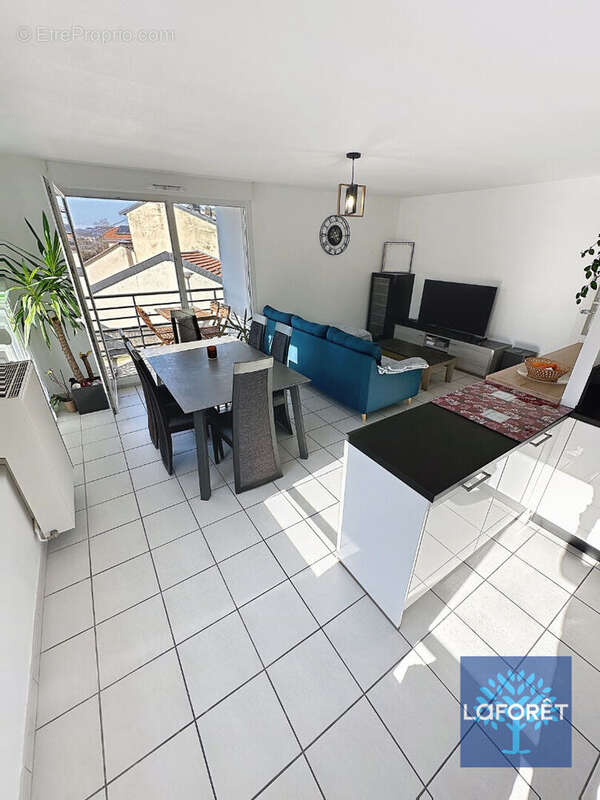 À deux pas du centre de Nancy, sur les rives de Meurthe, découvrez cet appartement de 64 m² au coeur de la résidence Belles Rive - photo 13
