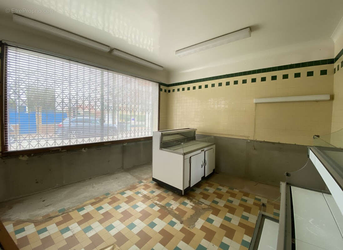 Commerce à SAINT-CLOUD