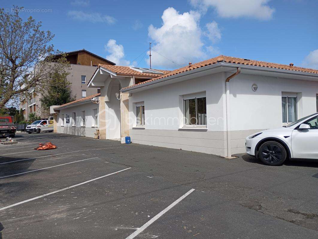 Commerce à LA TESTE-DE-BUCH