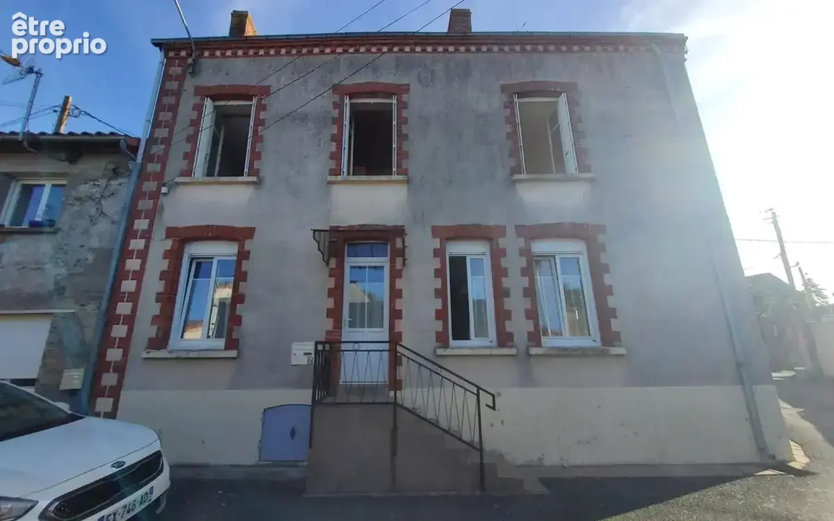 Maison de bourg a renover - garage - st lezin - photo 13