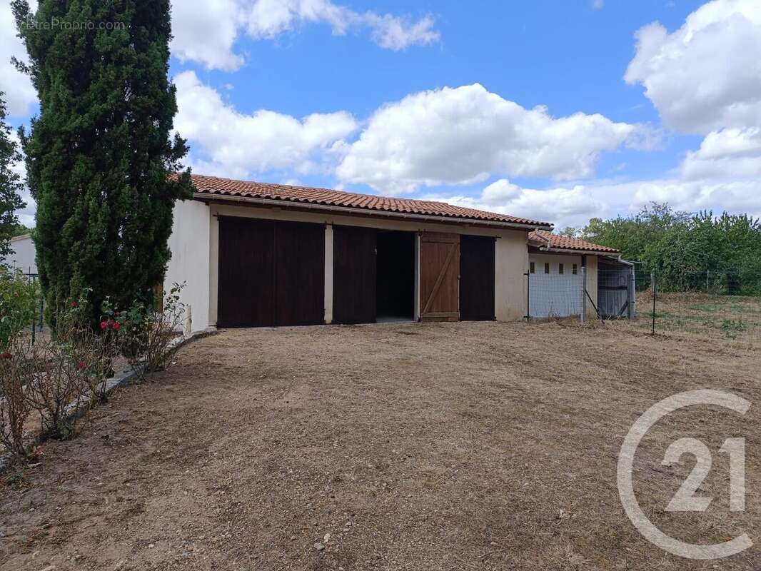 Maison 112 m² à La Barde  - photo 12