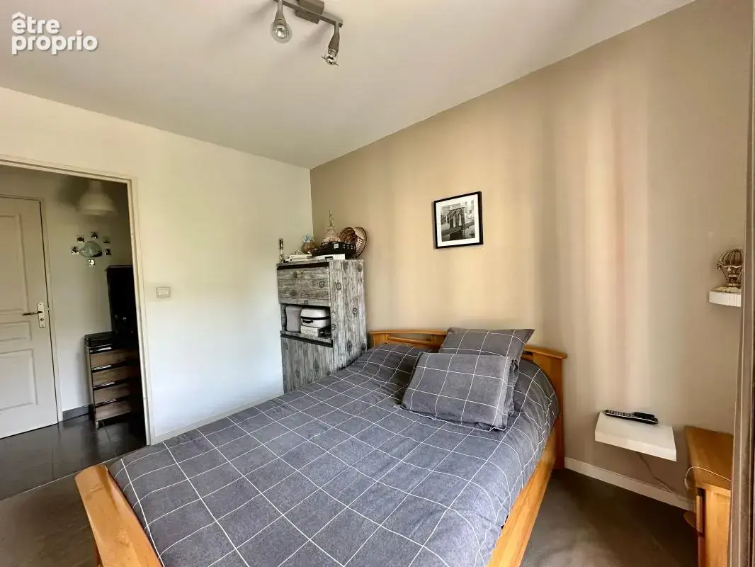 Appartement T3 Lumineux avec Terrasse & Garage – Saint-Priest (Le Village) - photo 4