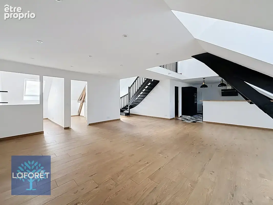 Appartement à FOUGERES