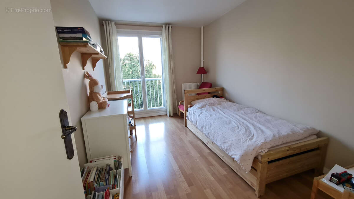 Appartement à BURES-SUR-YVETTE