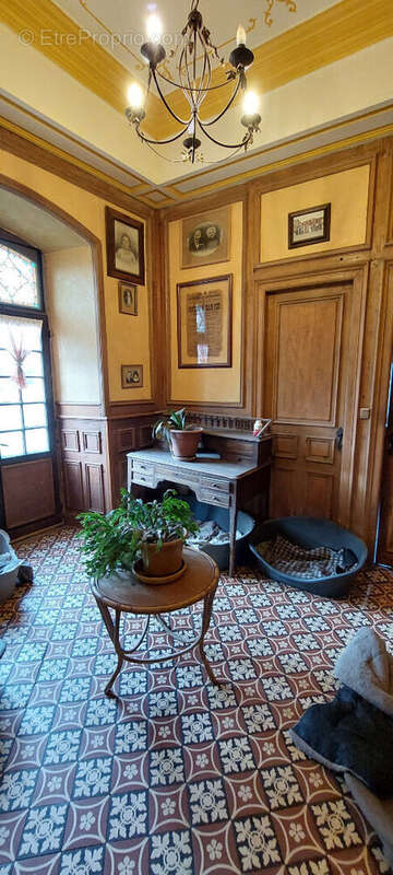 Maison à YVRE-LE-POLIN