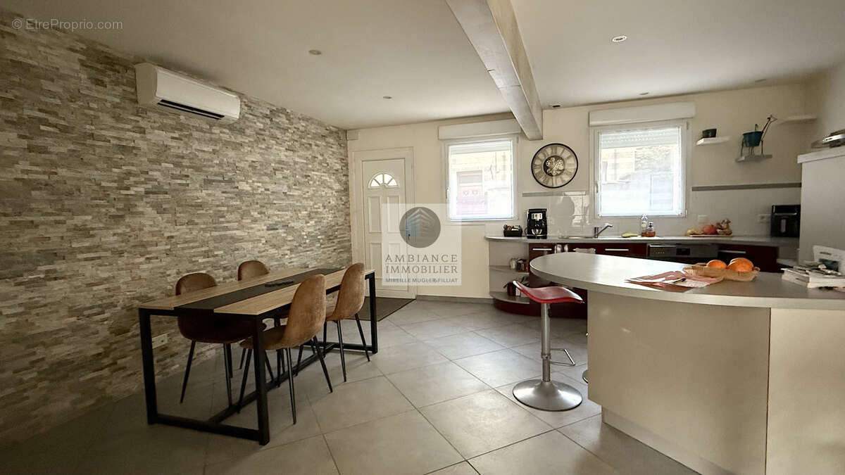 Maison à BOURG-DE-PEAGE