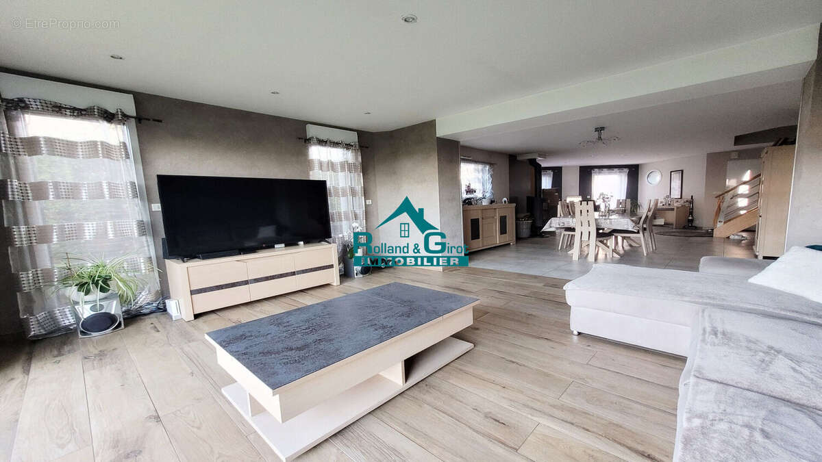 Maison à LA BOUEXIERE