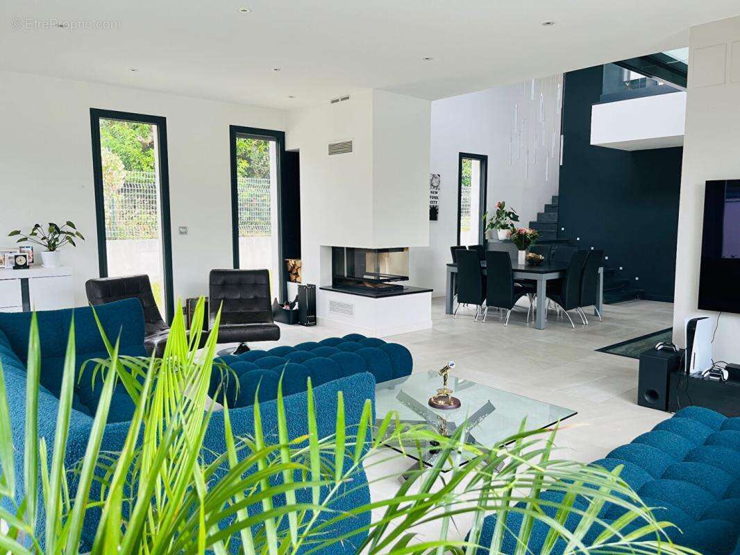Villa contemporaine à Balma 210 m2, avec piscine et jacuzzi - photo 8