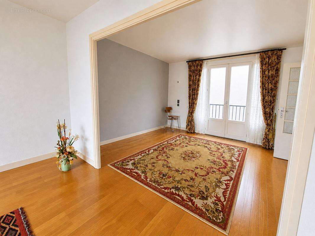 Maison à LE COTEAU