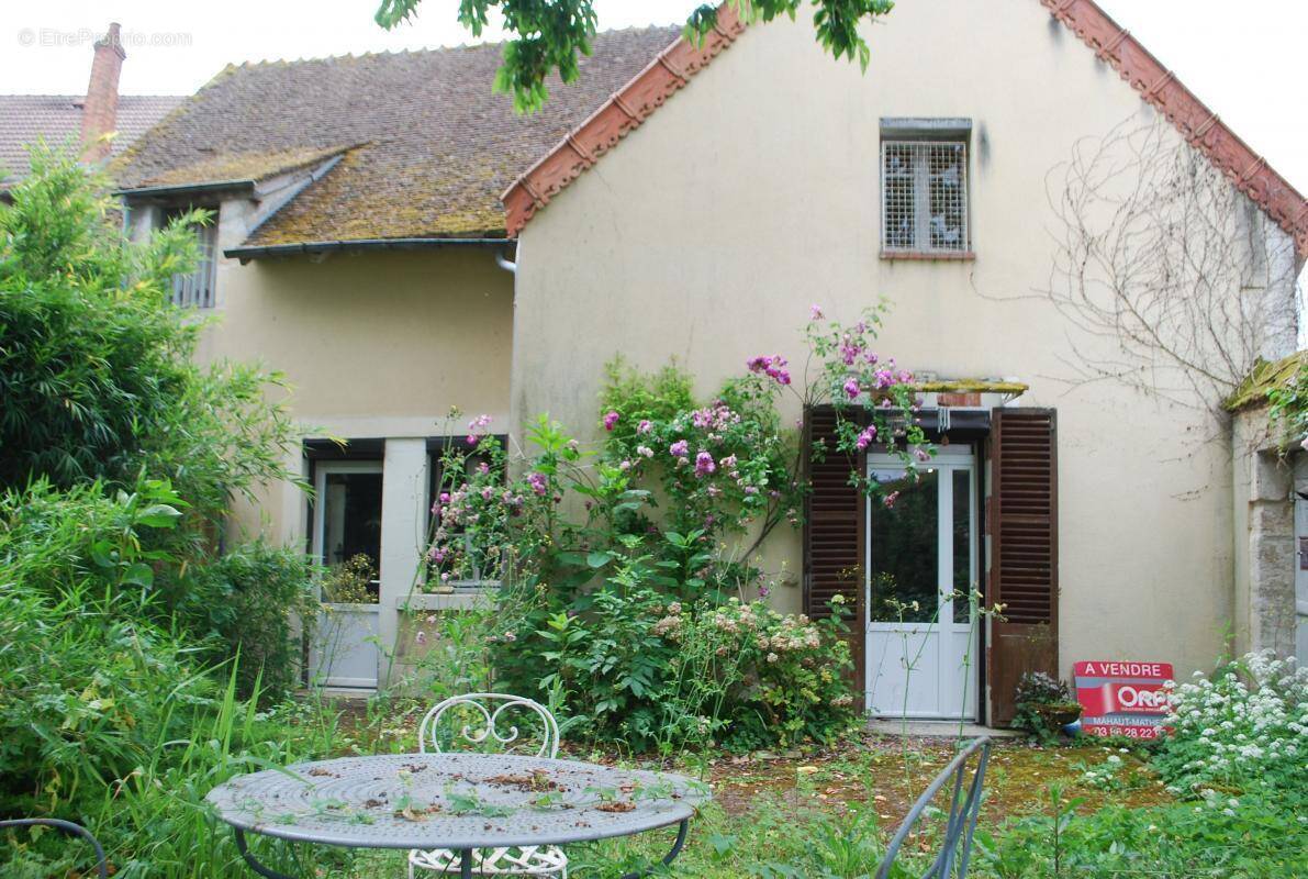 Maison à COSNE-COURS-SUR-LOIRE