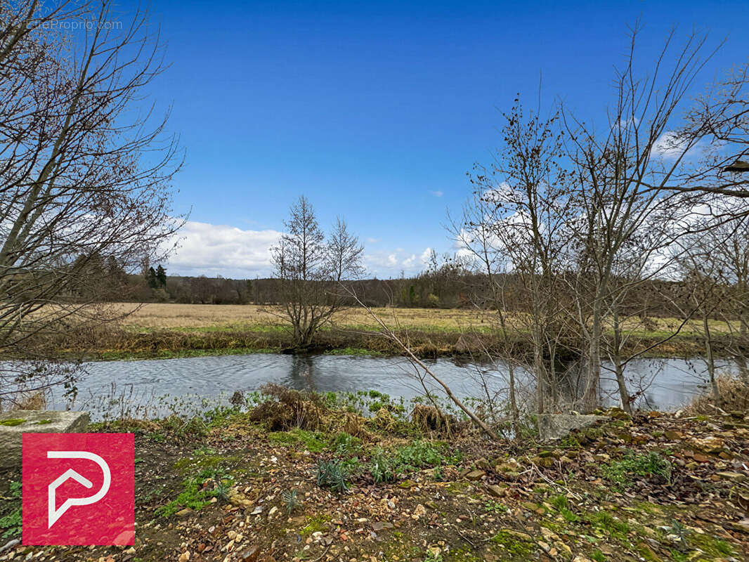 Propriété entièrement rénovée entre BERNAY / BEAUMONT-LE-ROGER - photo 4