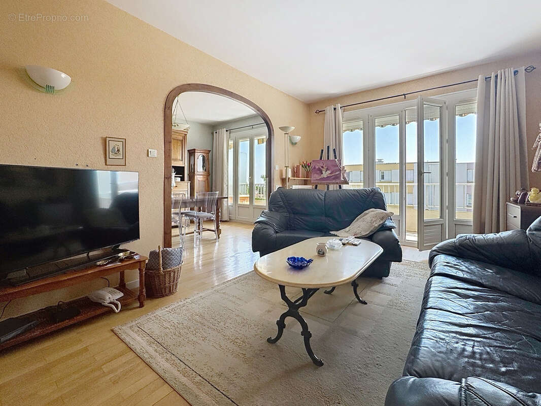 Appartement à SAINT-GENIS-LAVAL