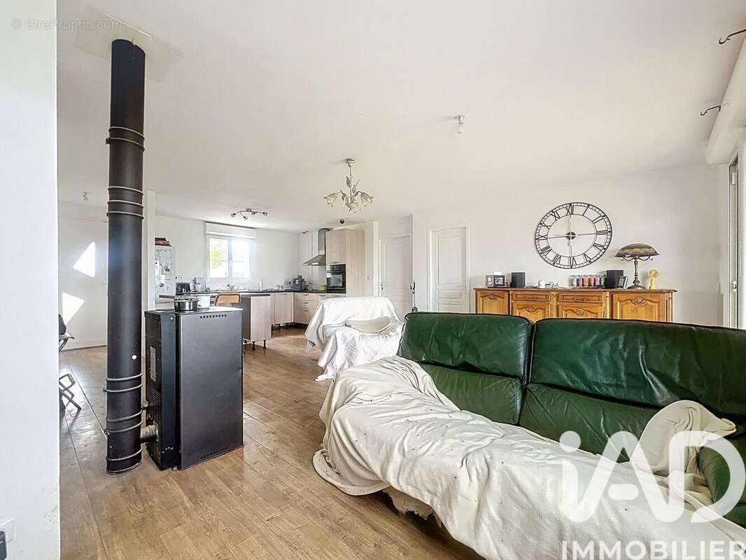 Photo 3 - Maison à CHARRON