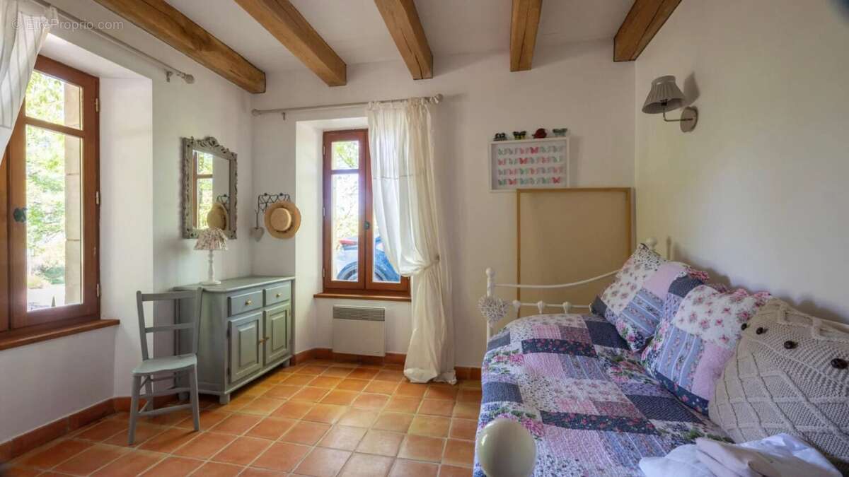 Maison à GOURDON