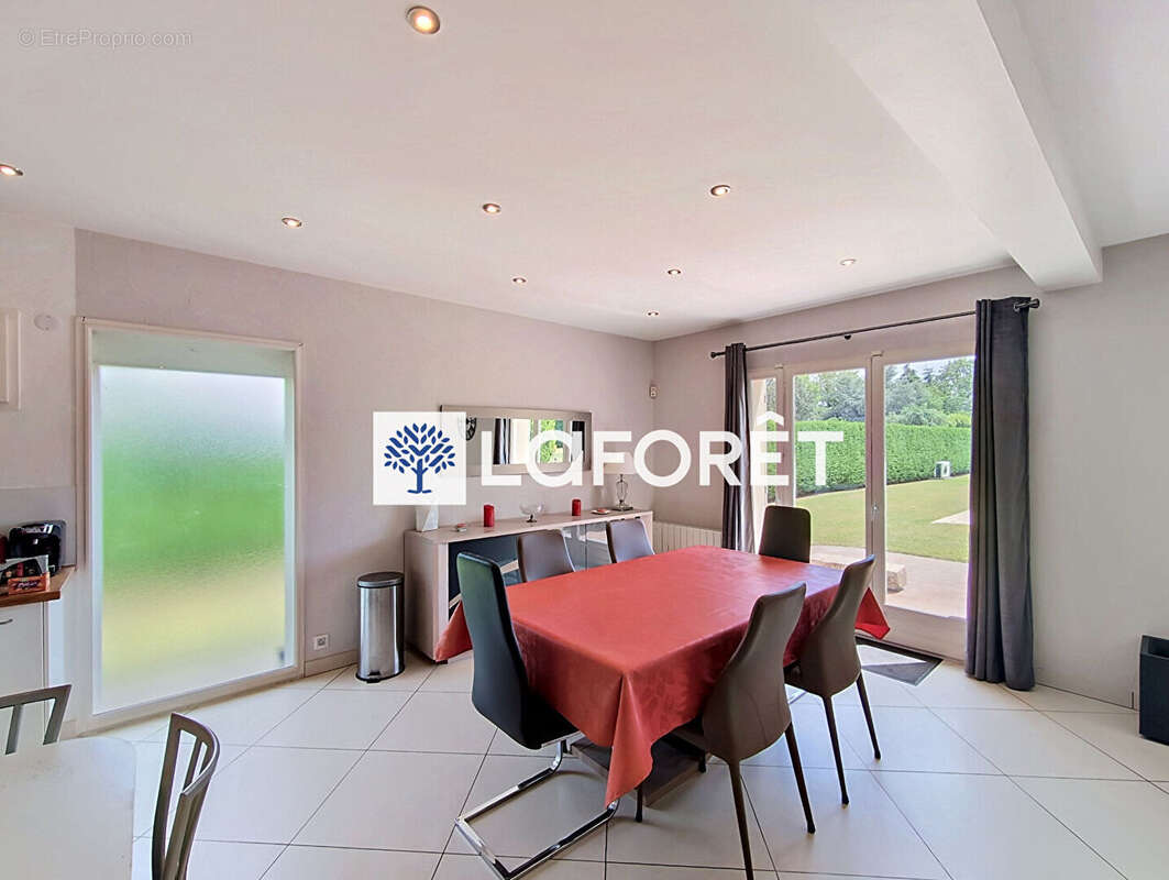 Maison avec piscine proche JOUY-LE-CHÂTEL - photo 5