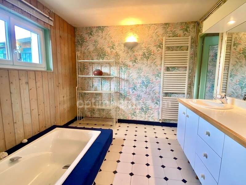 Maison à SAINT-GERMAIN-DE-LIVET