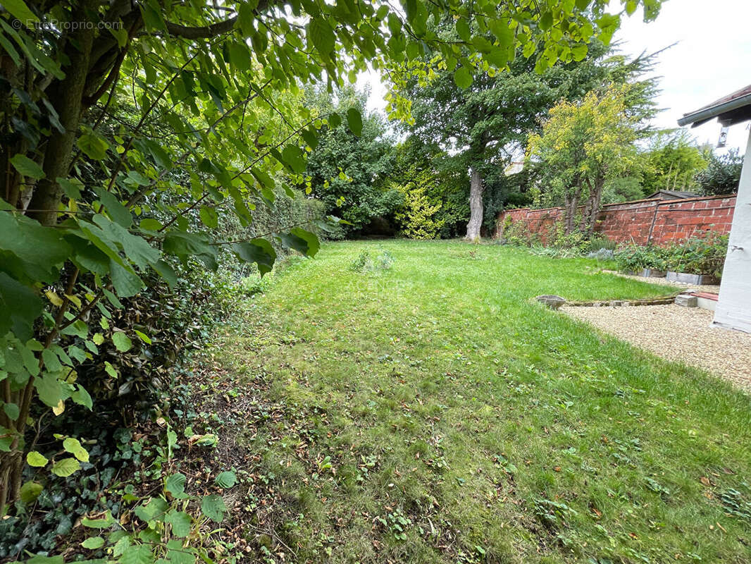 Appartement à CHAVILLE